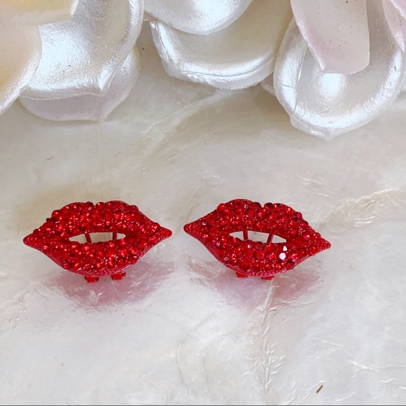 Red Rhinestone Lips Pierced Earrings NEW - Picture 2 of 5